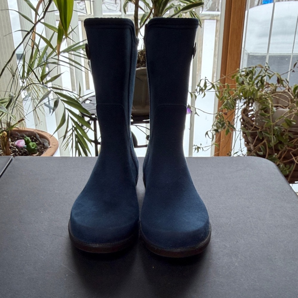 Ulan Rainy Steps Stylish Women's Loralee Navy Boots Size 8